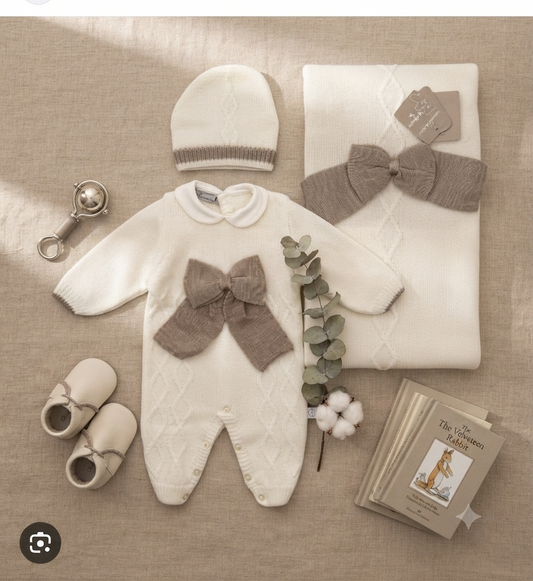 Coordinato nascita 3 pezzi in maglia- Bianco