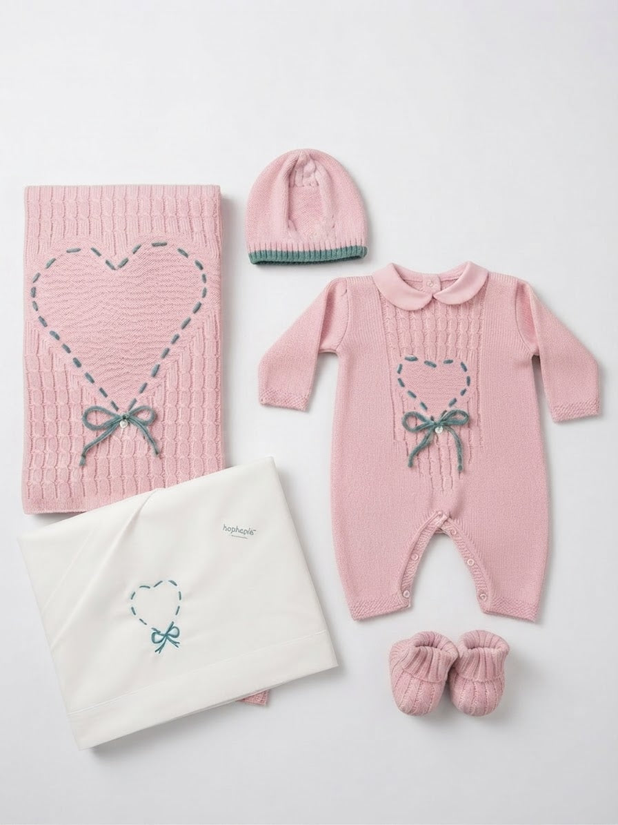 Completo Corredino Neonato in Maglia Rosa con Cuore verde