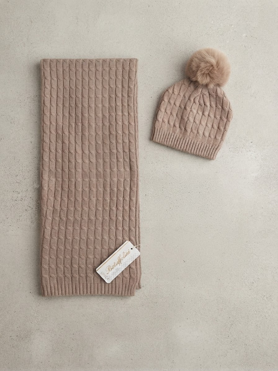 Copertina culla con cappellino 1 pon pon batuffolini 527