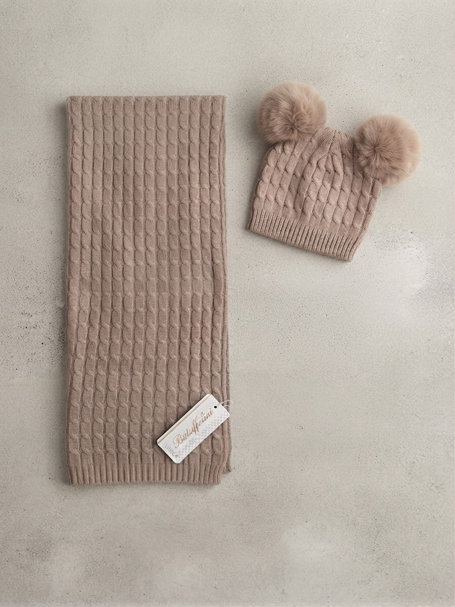 Copertina culla con cappellino doppio pon pon batuffolini 527