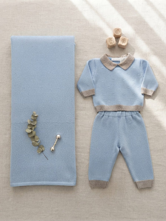 Completo Neonato in Maglia Azzurra e Sabbia con Copertina Coordinata La Margherita